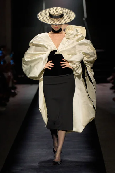 Look 17